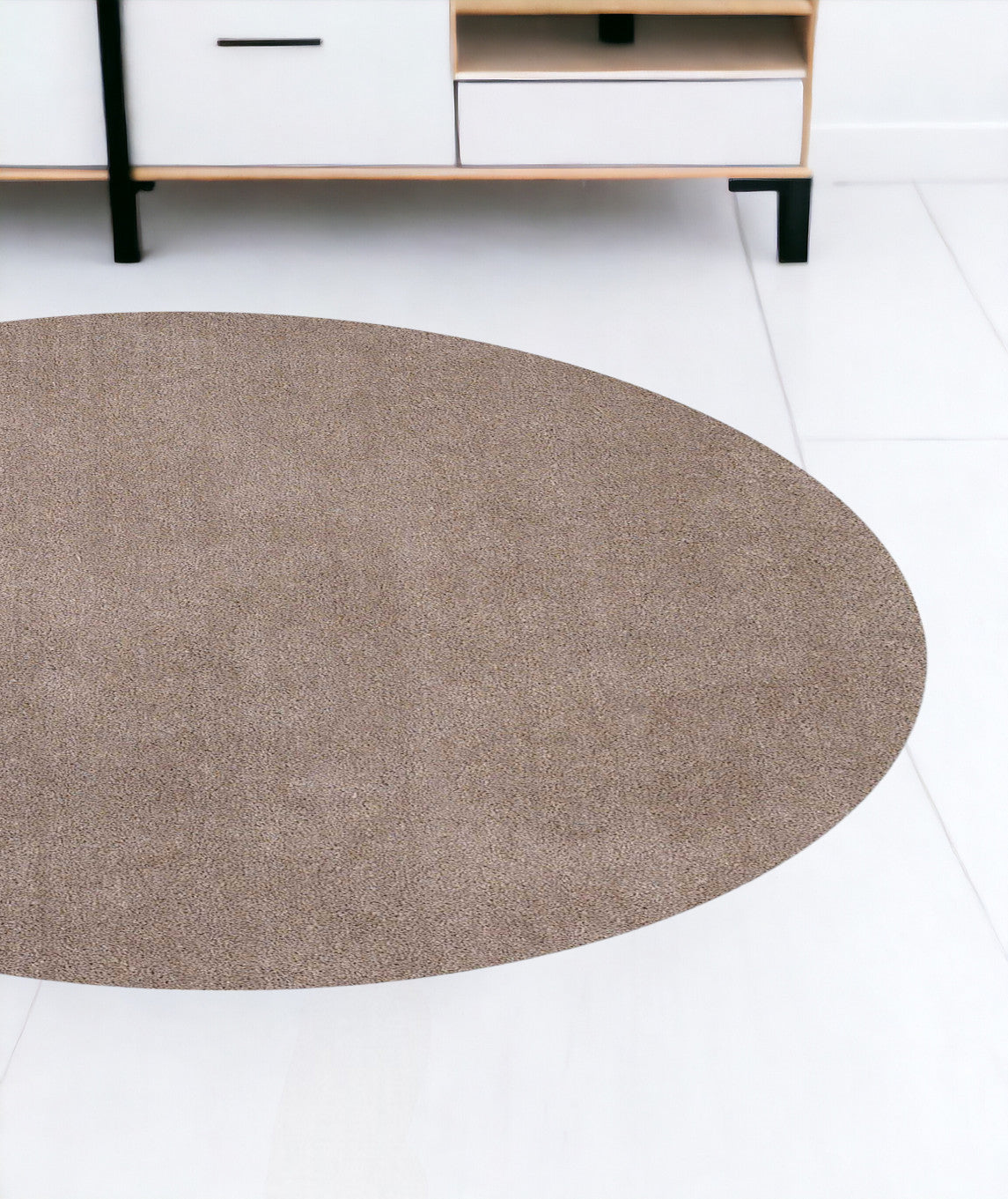 8' Beige Round Indoor Shag Rug