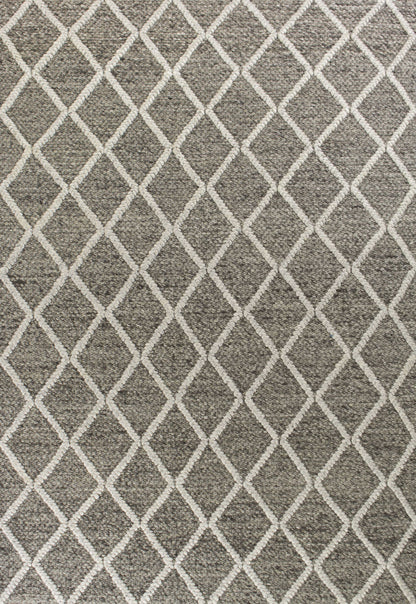 5' X 7' Dark Grey Hand Woven Diamond Pattern Indoor Area Rug